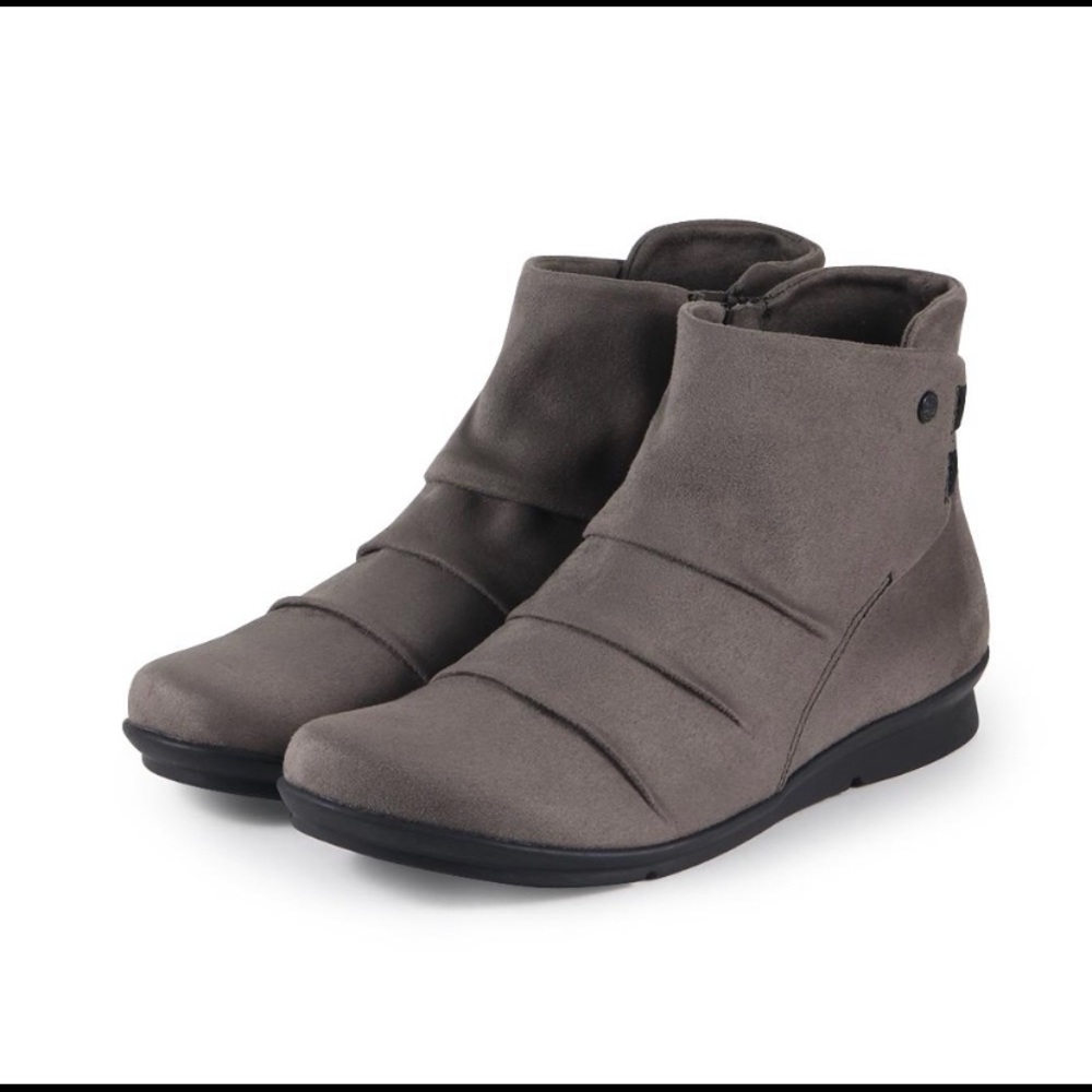 Bussola Coimbra Booties in Fossil BRAND NEW IN BOX